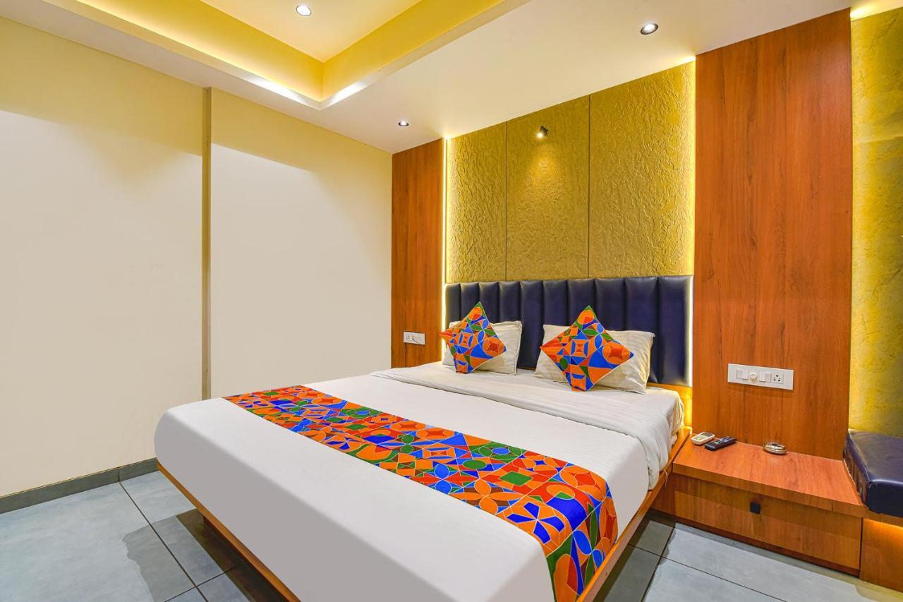 Fabhotel Udhna Inn, Near Udhna Junction Surat Exterior foto