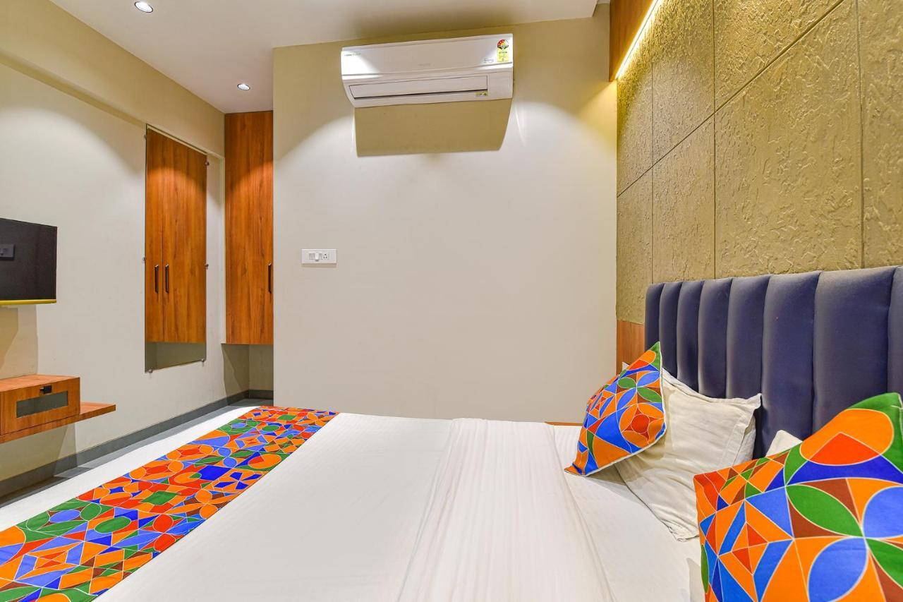 Fabhotel Udhna Inn, Near Udhna Junction Surat Exterior foto